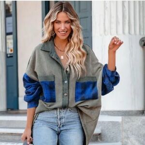 Vici Plaid Distress Shacket Size Medium